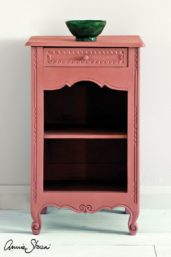 scandinavian pink stolík kriedová farba