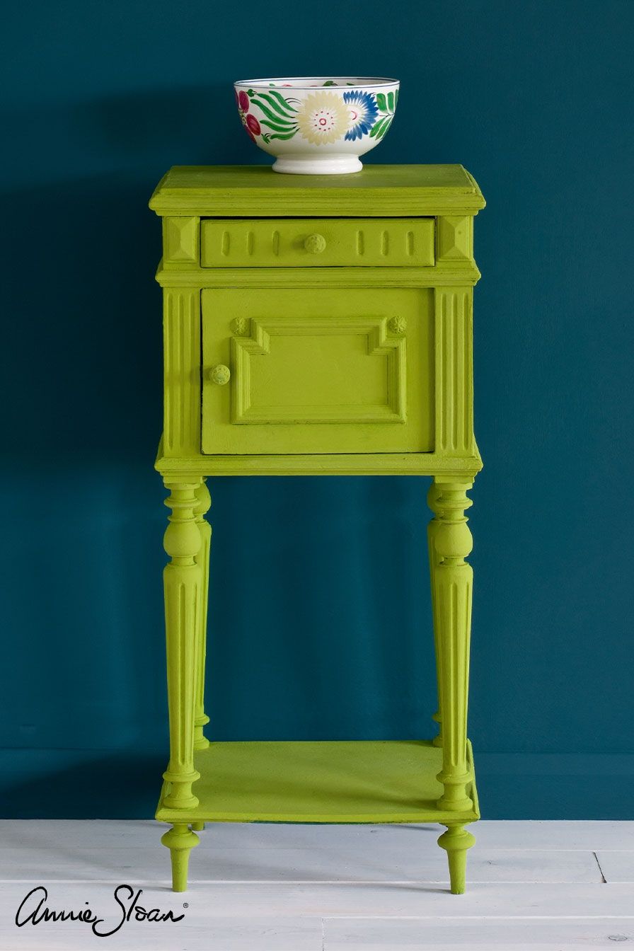 firle stolík, aranžmán, kriedová farba na nábytok Annie Sloan