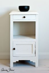 PURE WHITE, kriedová farba na nábytok Annie Sloan